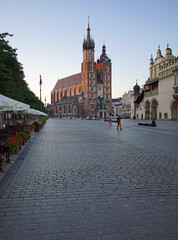 Naklejka na ściany i meble Cracow, St. Mary's Basilica on Main Square