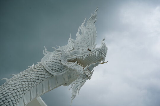 dragon statue in thai temple