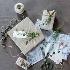 Geschenke farbharmonisch und natürlich verpacken, Geschenkverpackung umweltbewußt