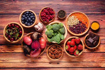 Obraz na płótnie Canvas Healthy foods high in antioxidants.
