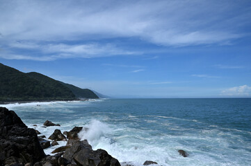 Fototapeta na wymiar 高知県の夫婦岩と夏空