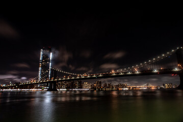 brooklyn bridge in new york city