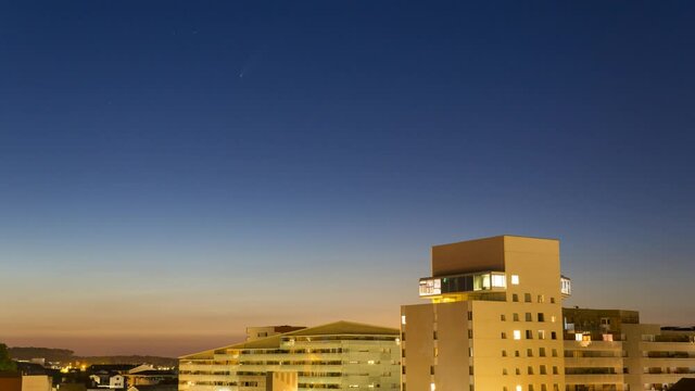 Timelapse of Comet C/2020 F3 Neowise in the night sky in Bayonne, France