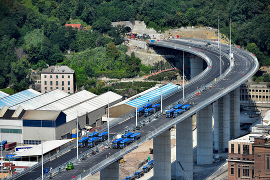 Collaudo ponte Renzo Piano  con i tir della ditta di trasporti Germani