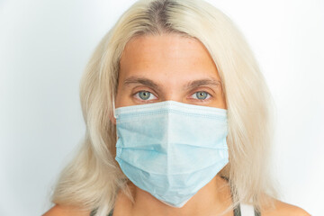 girl in a mask from covid-2019