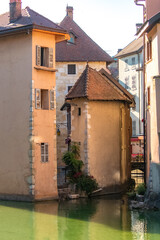 Fototapeta na wymiar Annecy in France, typical houses in the old center, on the river 