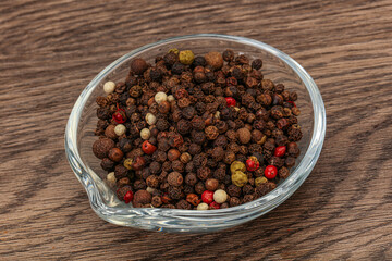 Peppercorn heap in the bowl