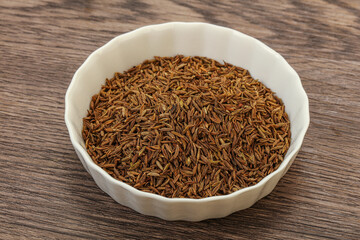 Dry zeera seeds in the bowl