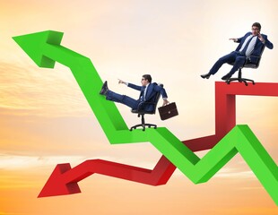Obraz premium Growth and decline concept with businessmen