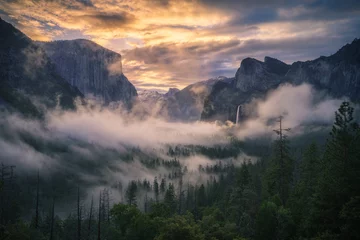 Outdoor kussens sunrise at the tunnel view in yosemite nationalpark, california, usa © Christian B.