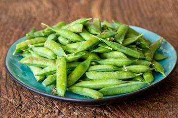 raw peas