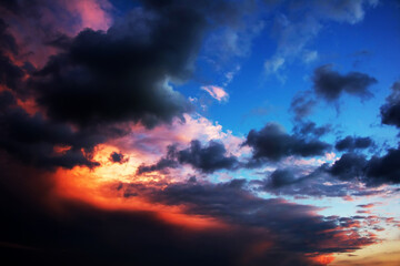 Fototapeta premium Backgrounf image of a colourful sunset sky