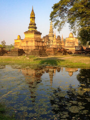 Fototapeta na wymiar Temples in Sukhothai, Thailand