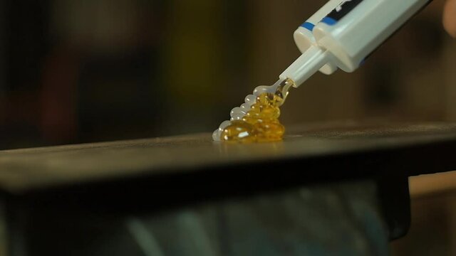 mixing epoxy resin glue for wood slow motion