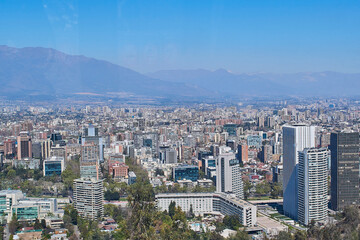 Vista aérea de Santiago desde el teleférico