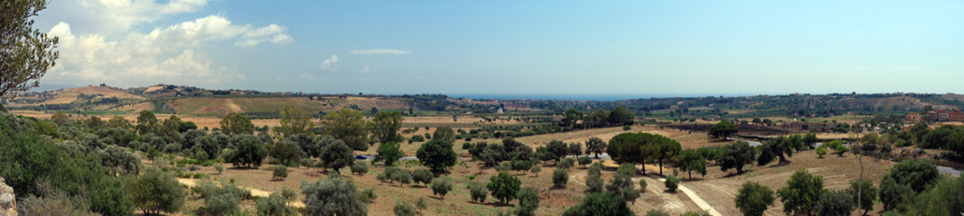 Fototapeta na wymiar Panoramic View from Agrigente Ruins