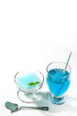 青いハーブティー　Butterfly Pea blue flower herbal tea