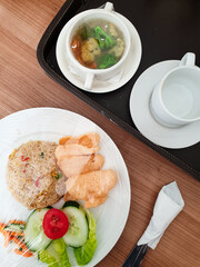 fresh dishes for vegetarians, served cleanly and hygienicly at the restaurant table, healthy lifestyle for vegetarians