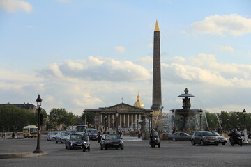 オベリスクがあるパリの公園