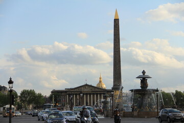 オベリスクがあるパリの公園