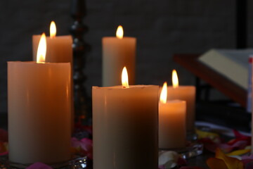 Kerzen in der Kirche