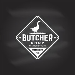Obraz premium Butcher meat shop with goose Badge or Label. Vector. Vintage typography logo design with goose silhouette. Elements on the theme of the chicken meat shop, market, restaurant business.