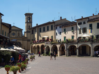 Fototapeta na wymiar Italia,Toscana, zona del Chianti. il paese di Greve in Chianti.