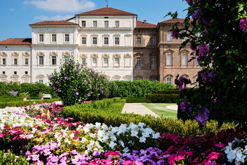 Fototapeta na wymiar Foto scattata nei giardini della Reggia di Venaria Reale a Torino.