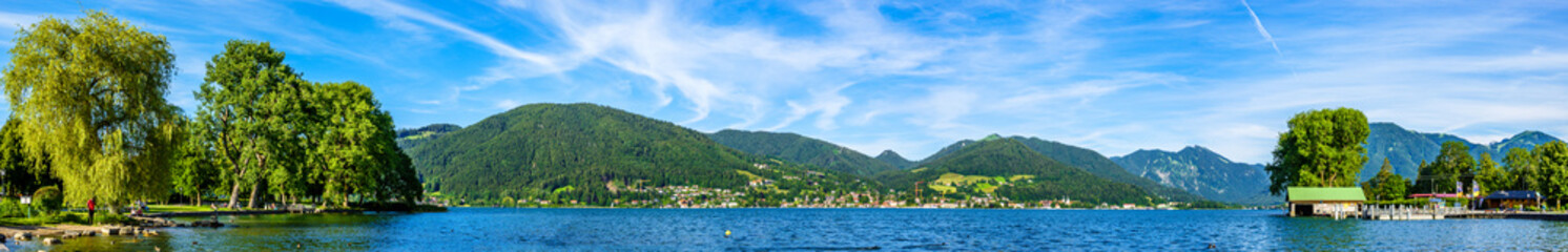 Fototapeta na wymiar bavarian lake tegernsee - bad wiessee