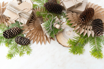 Hand crafted gifts with natural Christmas decorations without plastic.