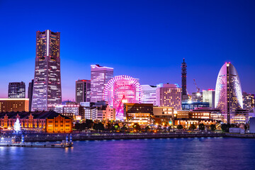 美しい横浜みなとみらいの夜景