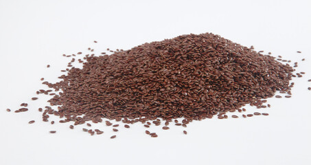 Flaxseeds occur in two basic varieties/colors: brown or yellow. Most types of these basic varieties have similar nutritional characteristics and equal numbers of short-chain  omega-3 fatty acids.