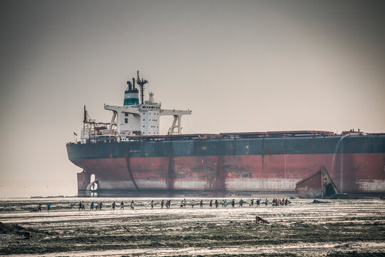 Workers At The Chittagong Ship Breaking Yard