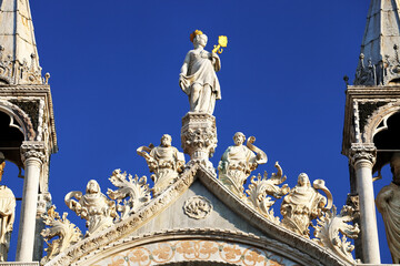 Obraz premium Architectural detail of Basilica San Marco, Venice, Italy