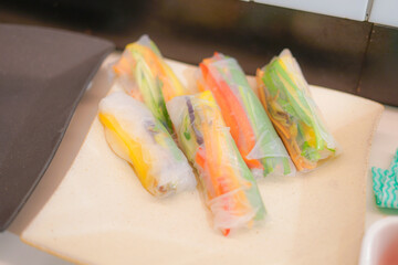 具だくさんな生春巻きのイメージ