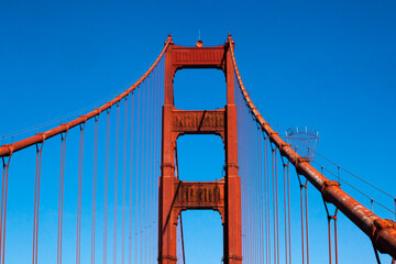 Golden Gate Bridge in the sunshine