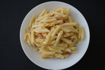 Macarrones con beicon