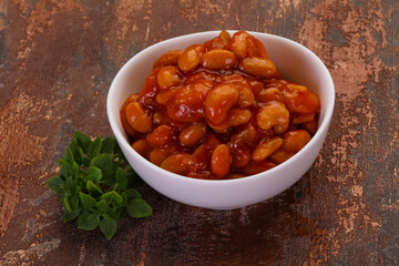 Baked kidney with tomato sauce