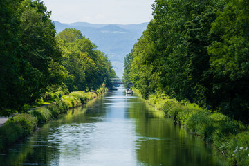 Loisirs le long du Canal de Colmar, v&eacute;lo tourisme, navigation de plaisance, Haut-Rhin, Alsace,  r&eacute;gion Grand Est, France