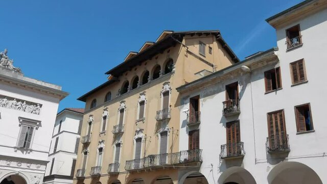 novara, palazzi storici, italia