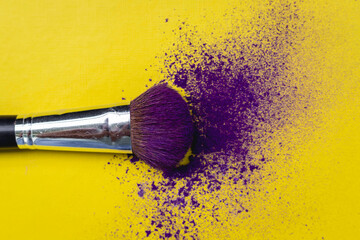 
Brush with purple eyeshadow on yellow background
Conceptual of beauty, personal care - obrazy, fototapety, plakaty