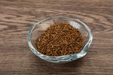 Dry zeera seeds in the bowl