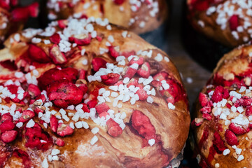 Délicieux dessert saint-genis - Brioche aux pralines et sucre