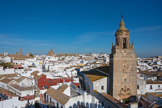 Spain, Carmona, Church of San Bartolome and cityscape