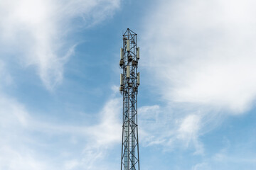 wieża GSM stacja bazowa