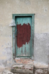 Fototapeta na wymiar puerta rustica