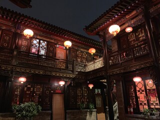 Lanternes d'une maison de nuit à Pingyao, Chine 