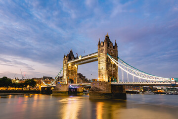 Fototapeta na wymiar Tower Bridge London at dusk