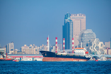 晴れた日の高雄港の景色