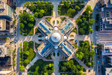 Overhead aerial view of Capitol Building and urban grid in Madison Wisconsin - 366181313